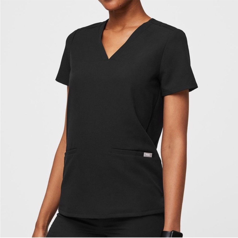 Figs Women's V-Neck Scrub Top in Black